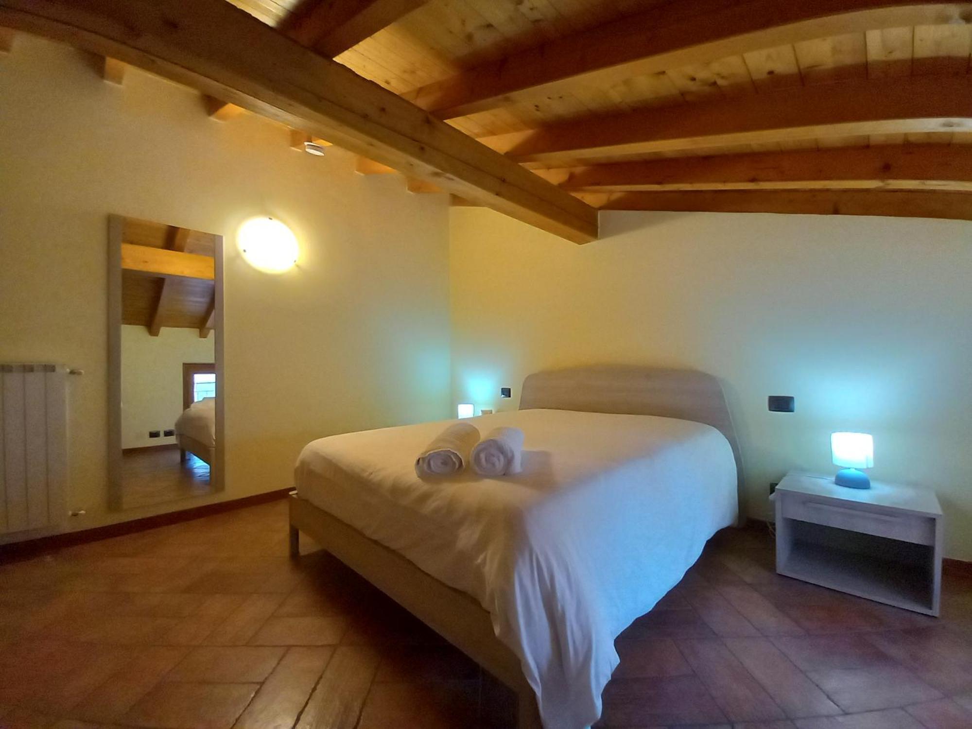Casa Vacanze Tania Somendenna Buitenkant foto