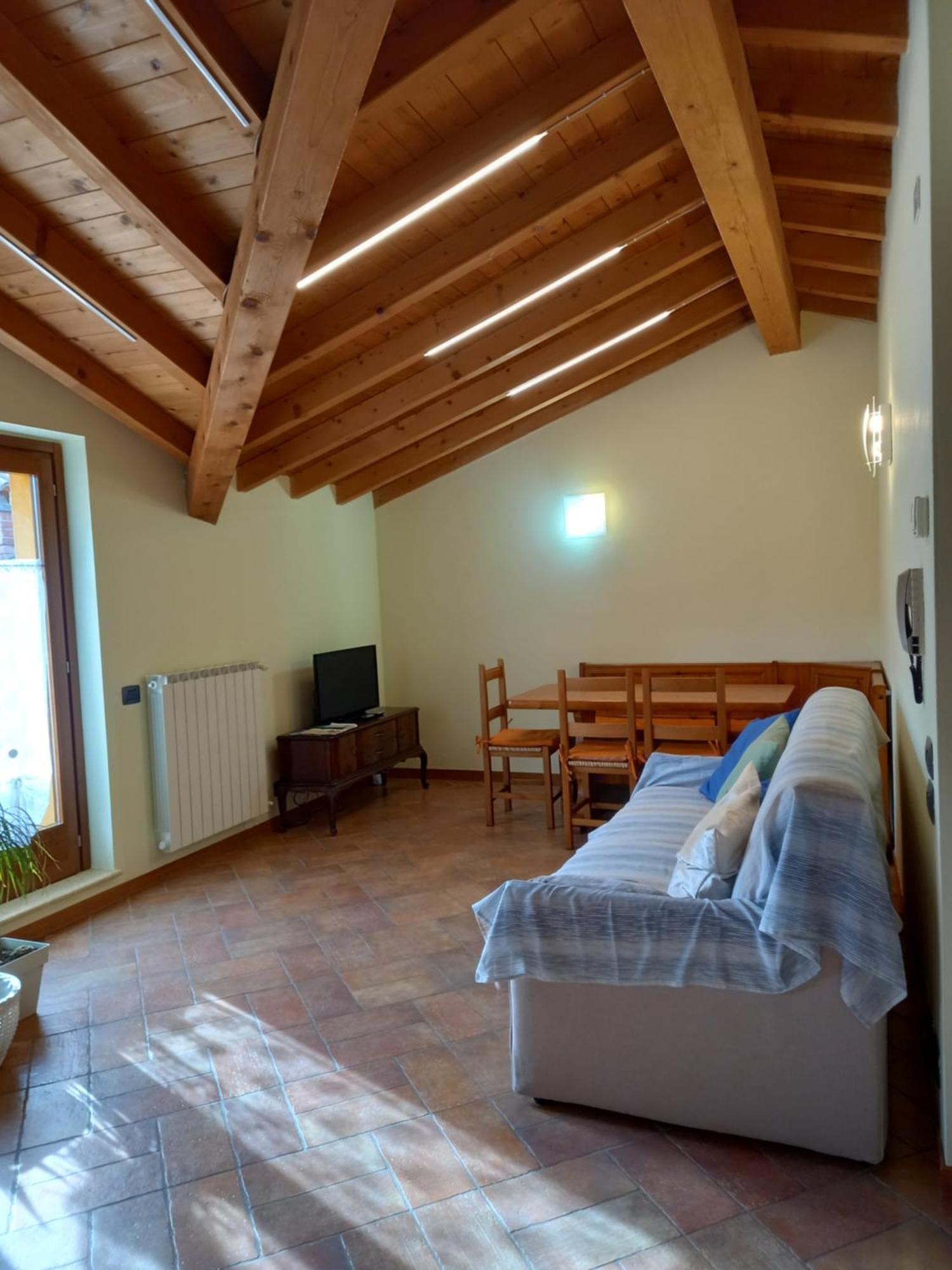 Casa Vacanze Tania Somendenna Buitenkant foto